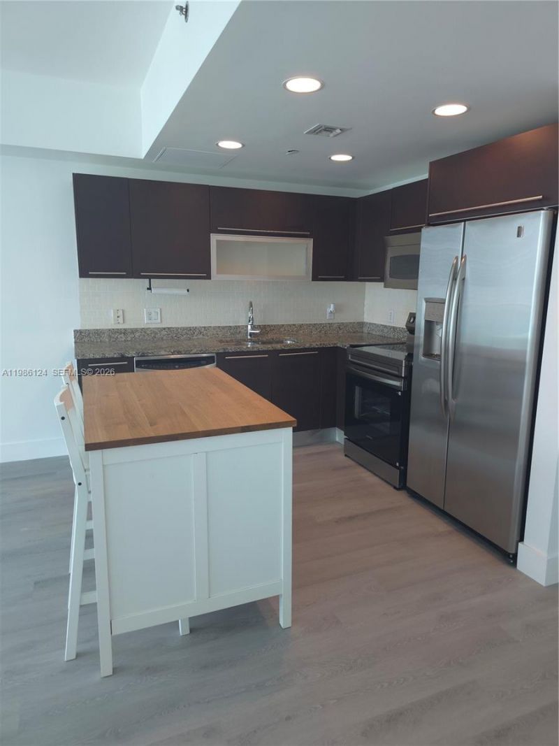 950 Brickell Bay Dr , Unit 1508, Miami, FL 33131 Photo