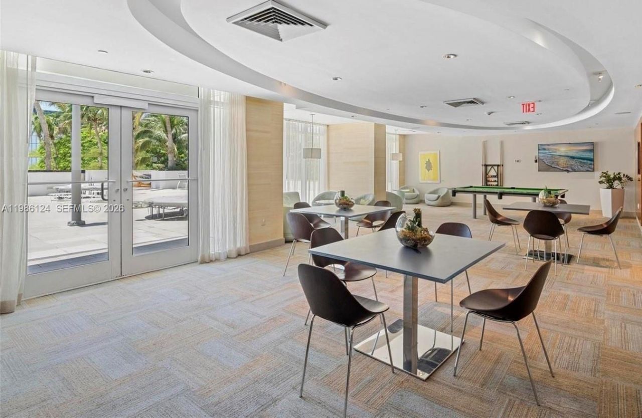 950 Brickell Bay Dr , Unit 1508, Miami, FL 33131 Photo