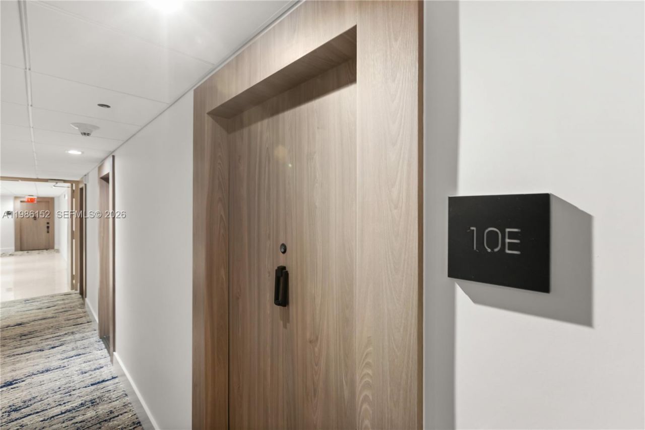 5825 Collins Ave , Unit 10E, Miami Beach, FL 33140 Photo