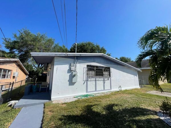 1941 NW 152nd Ter , Miami Gardens, FL 33054