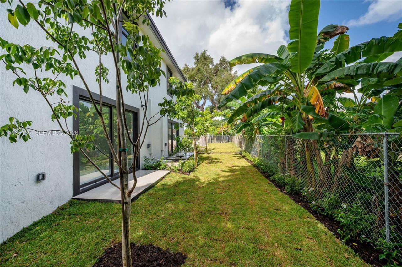 528 NW 13th St, Florida City, FL 33034 Photo