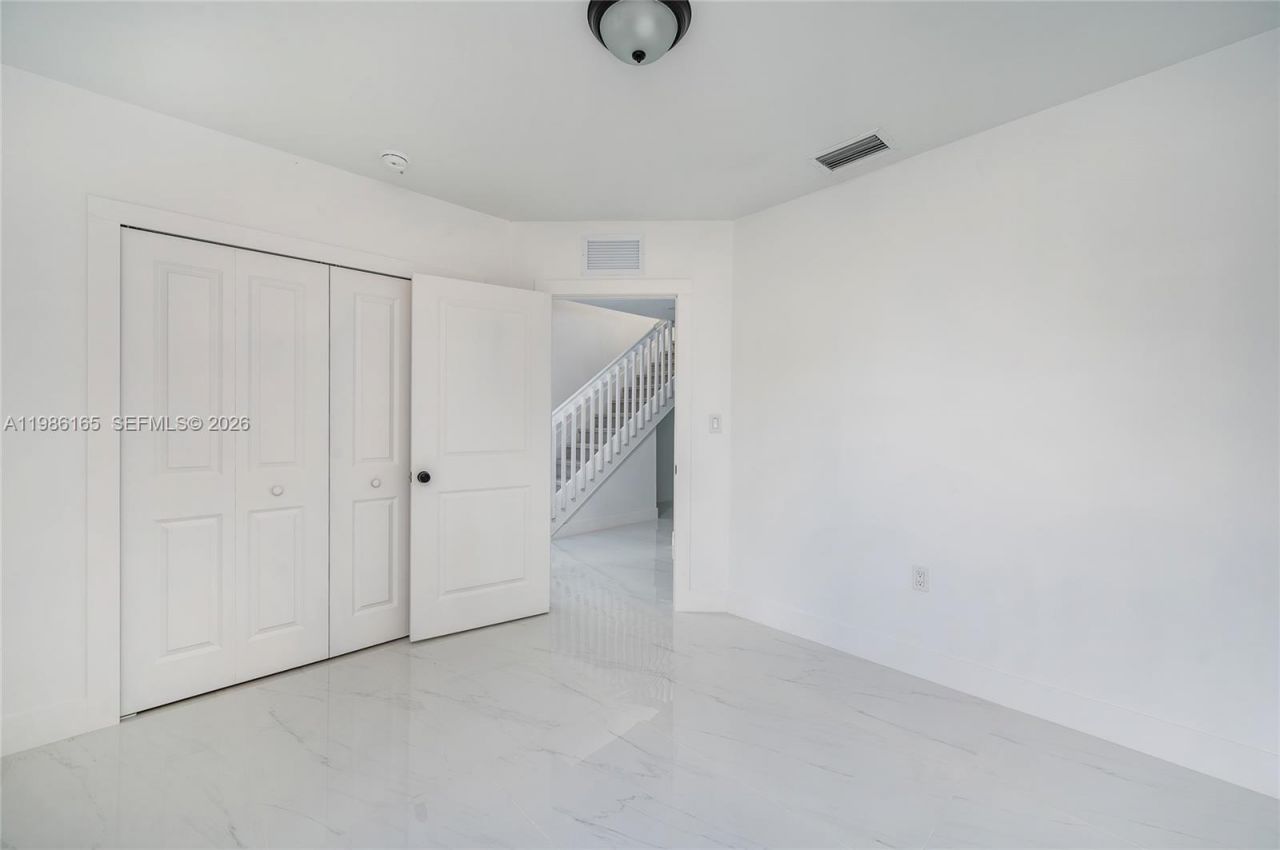 528 NW 13th St, Florida City, FL 33034 Photo