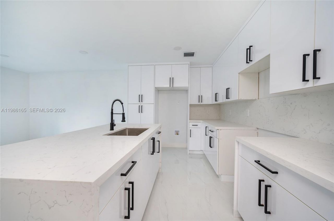 528 NW 13th St, Florida City, FL 33034 Photo