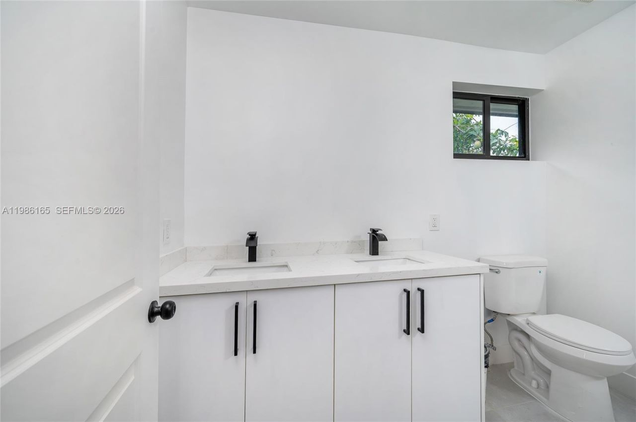528 NW 13th St, Florida City, FL 33034 Photo