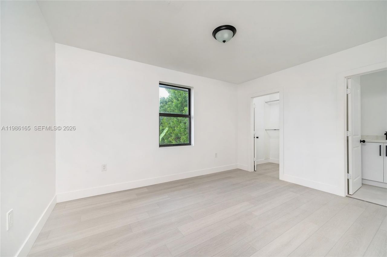 528 NW 13th St, Florida City, FL 33034 Photo