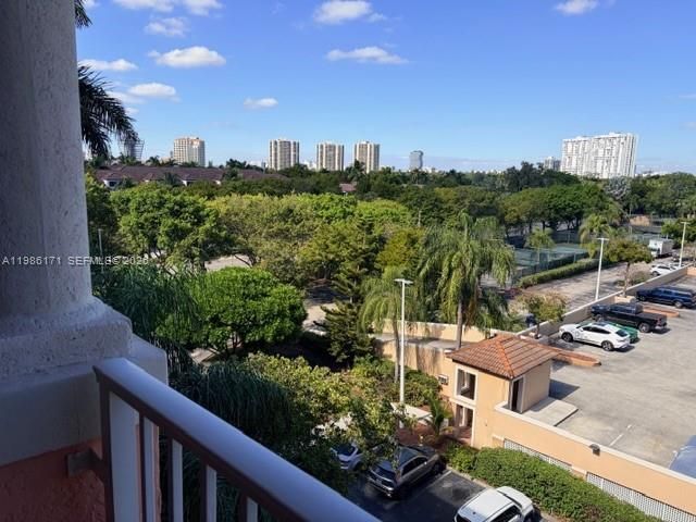 19501 E Country Club Dr, Unit 9601, Aventura, FL 33180 Photo