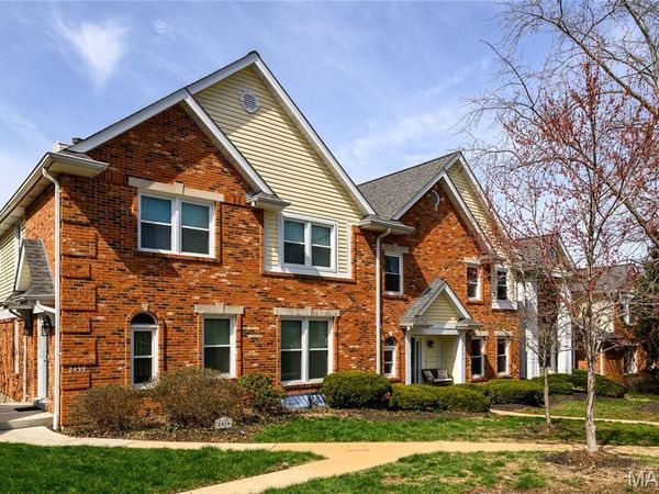 2455 Clayborn Drive, Chesterfield, MO 63017