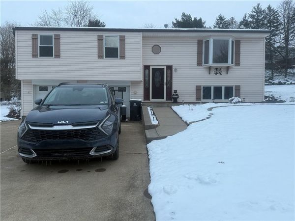 517 Chaparral Dr, Cranberry Twp, PA 16066