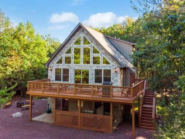 68 SKYE DRIVE , LAKE HARMONY, PA 18624