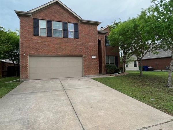 209 Clydesdale Street, Waxahachie, TX 75165