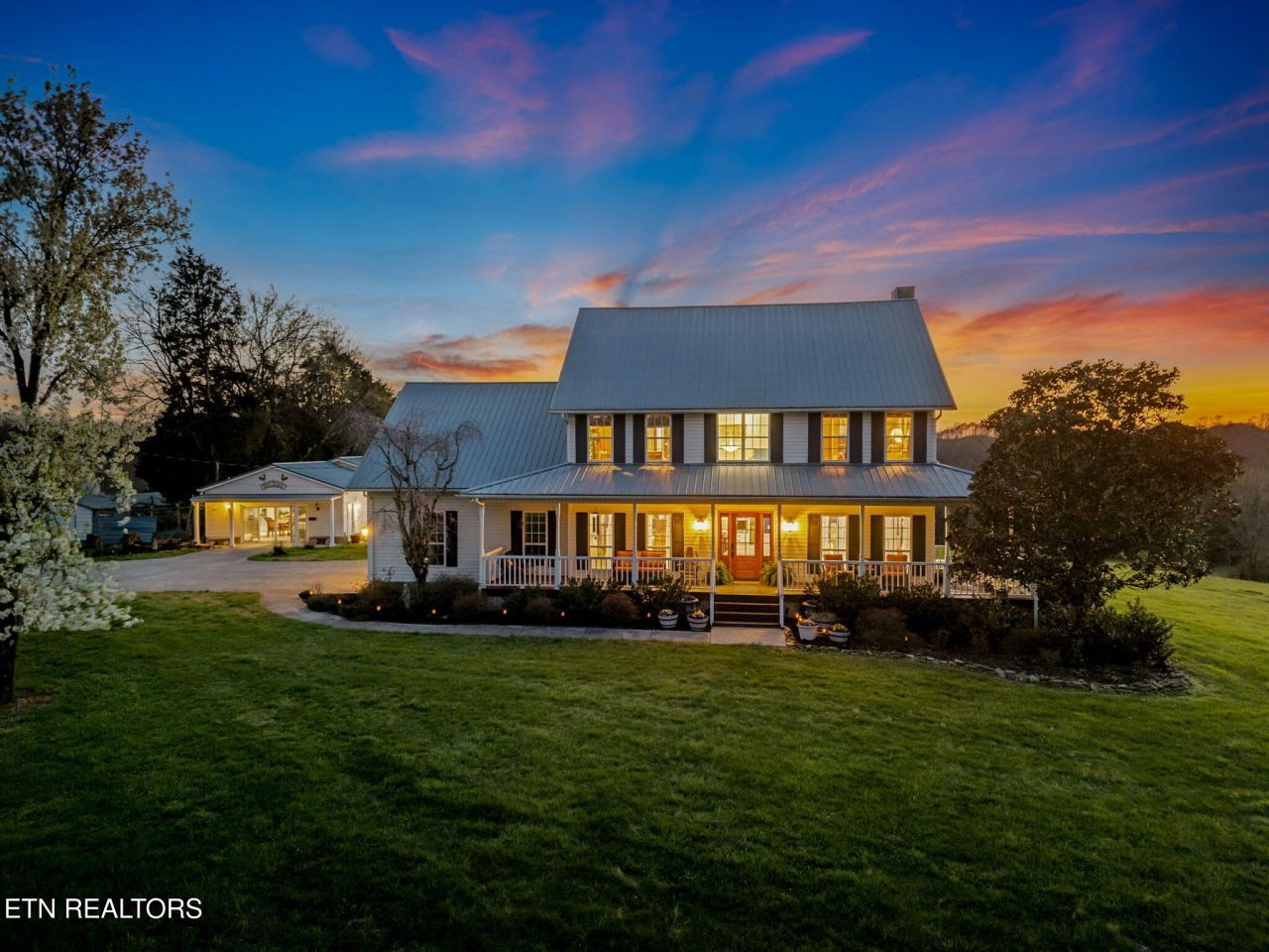 9700 Clift Rd, Strawberry Plains, TN 37871 Main Photo