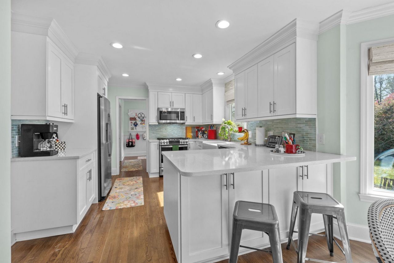 64 Middle Gate Rd. Photo 14