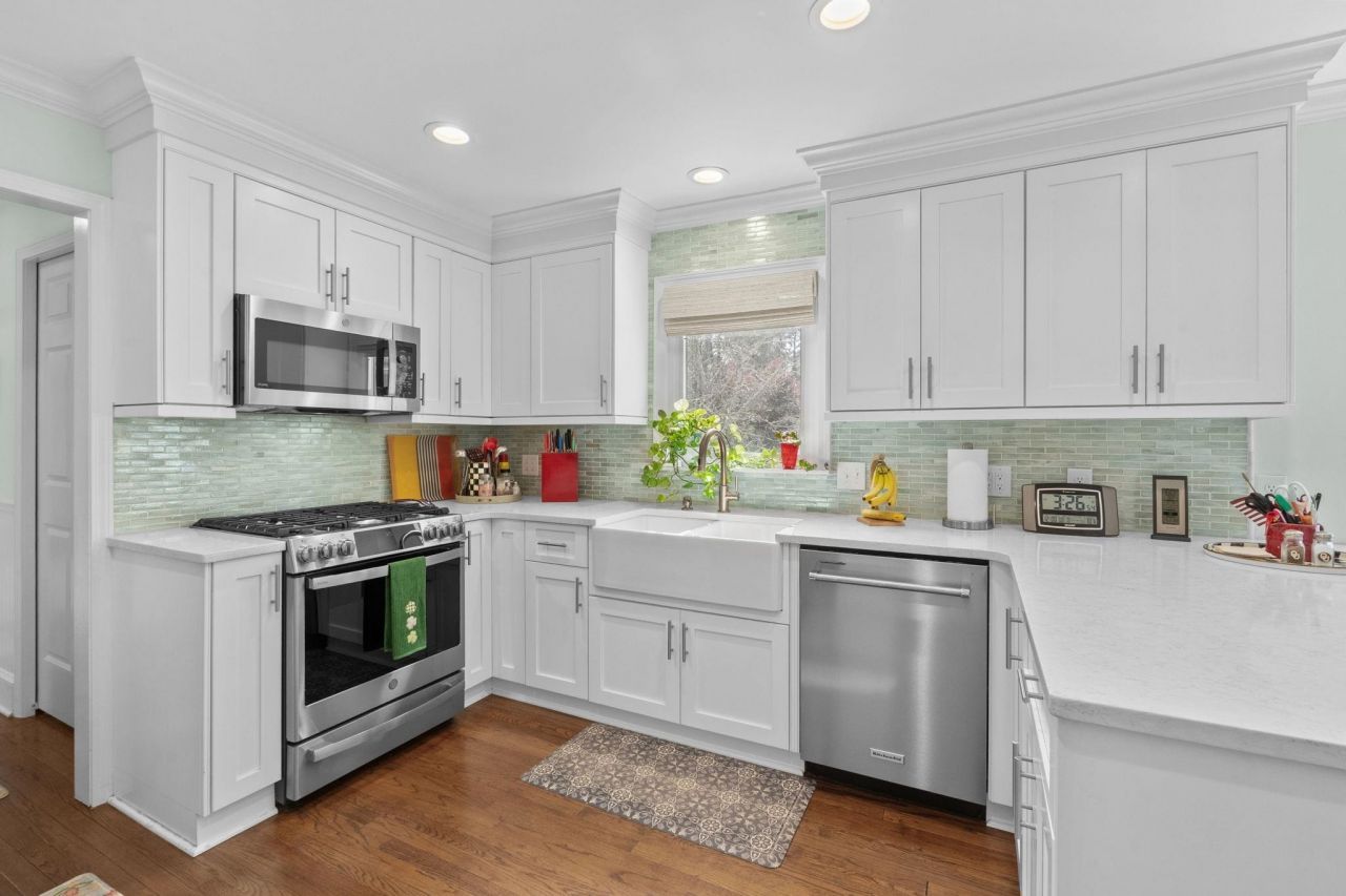 64 Middle Gate Rd. Photo 15