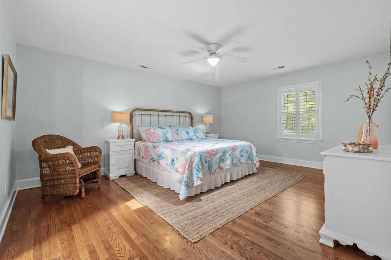 64 Middle Gate Rd. Photo 28