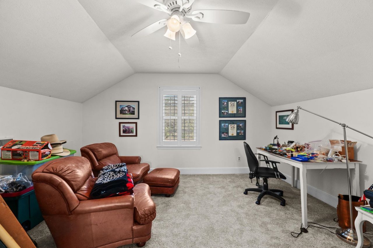 64 Middle Gate Rd. Photo 38