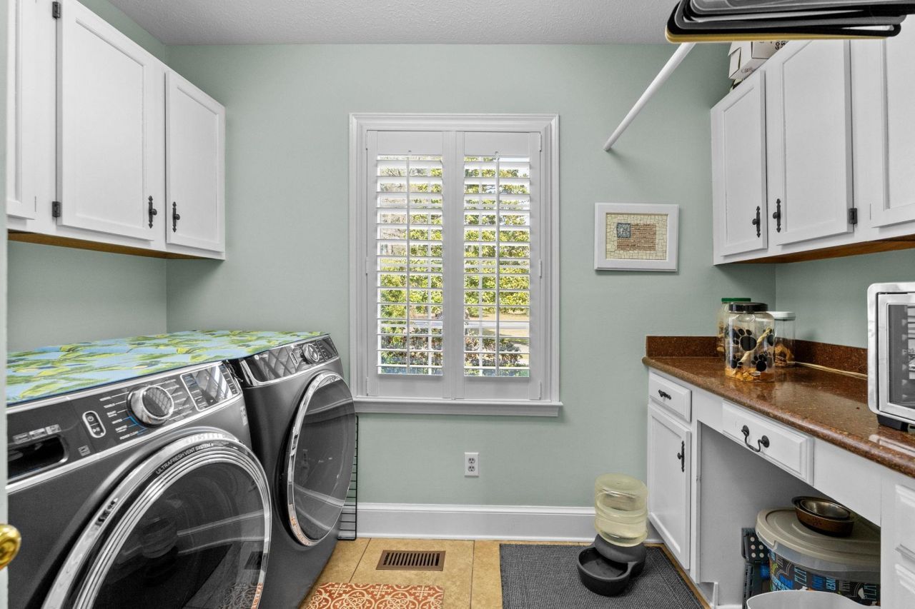 64 Middle Gate Rd. Photo 40