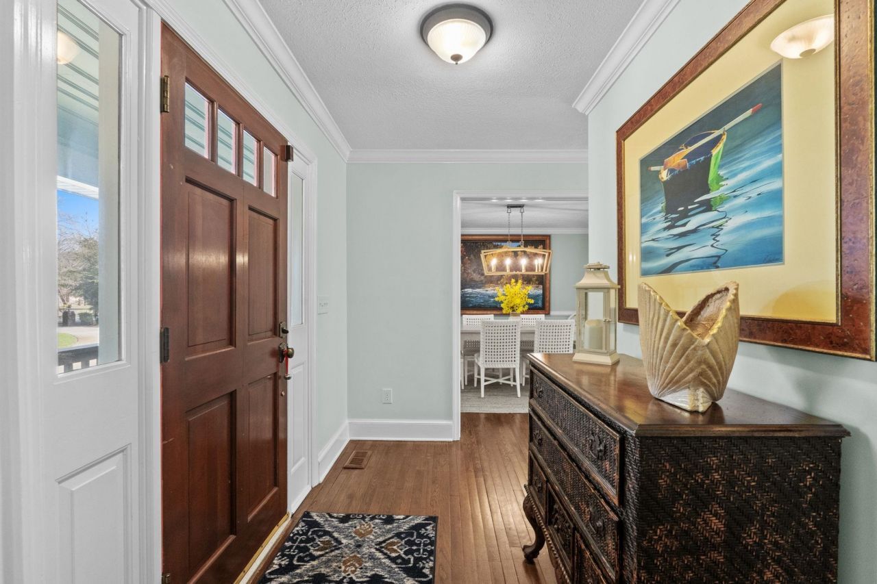 64 Middle Gate Rd. Photo 8