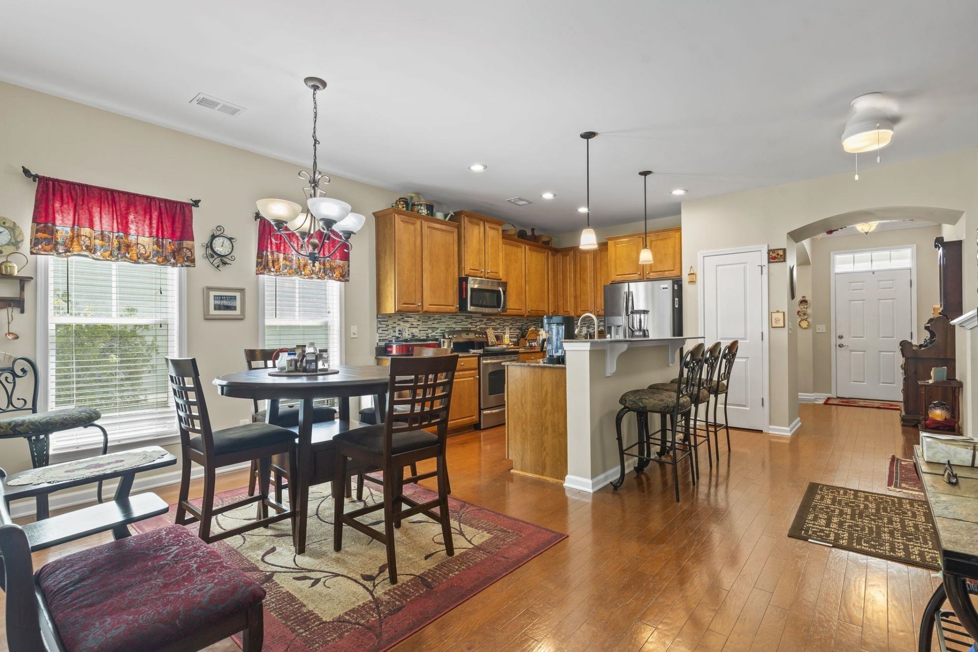 208 Simplicity Dr. Photo 10