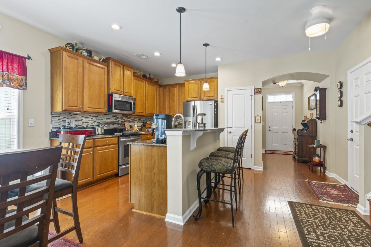 208 Simplicity Dr. Photo 12