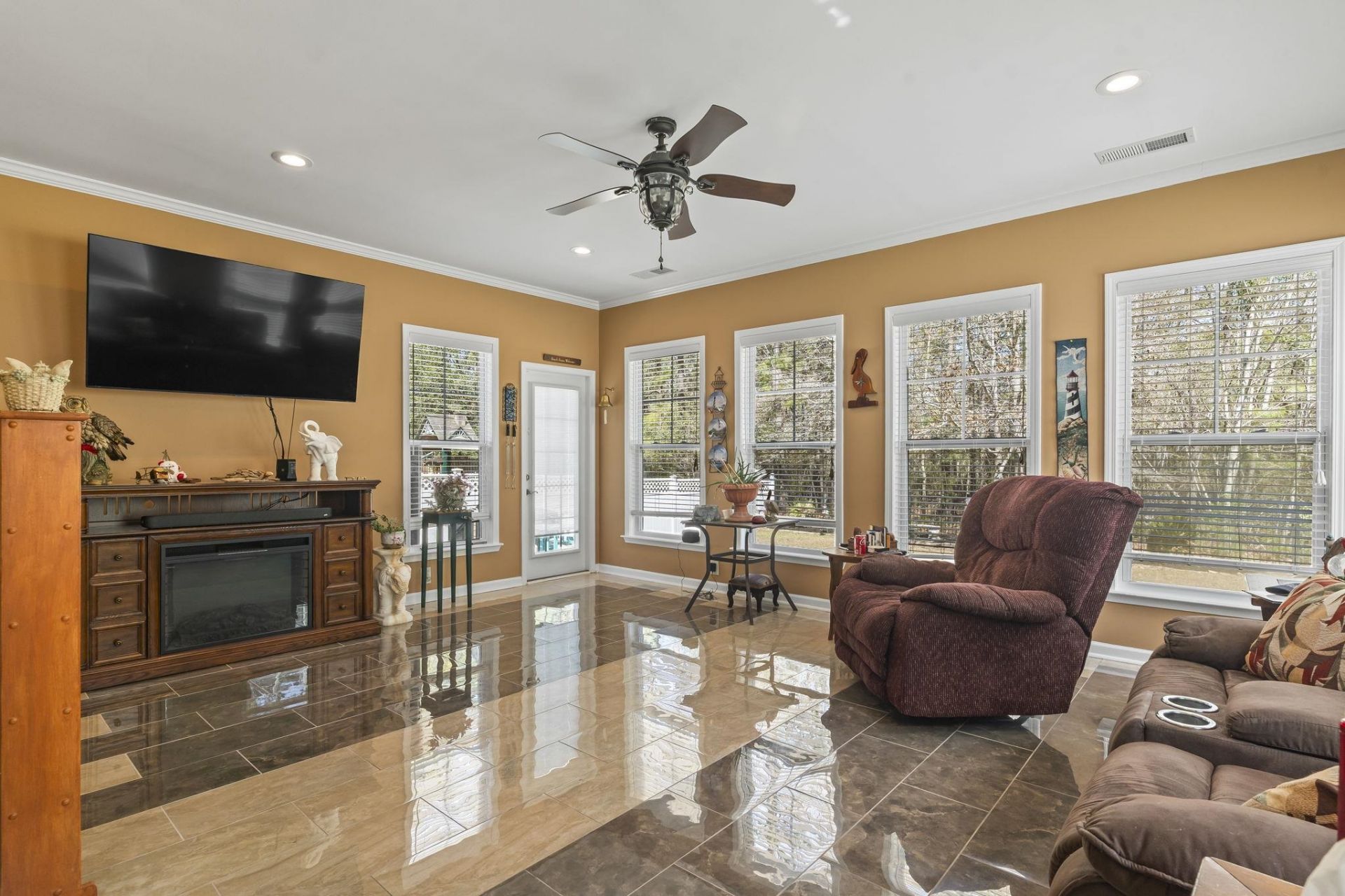 208 Simplicity Dr. Photo 17