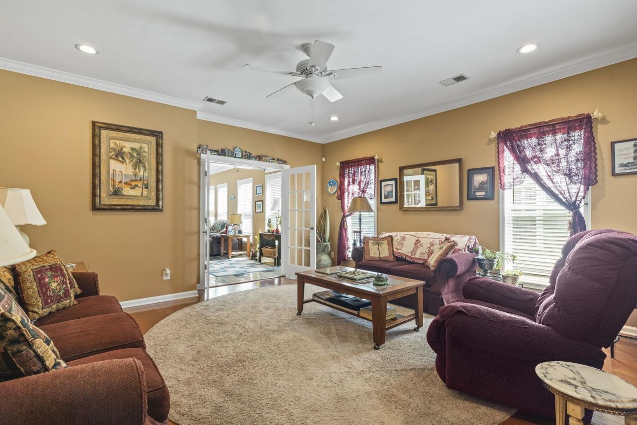 208 Simplicity Dr. Photo 5