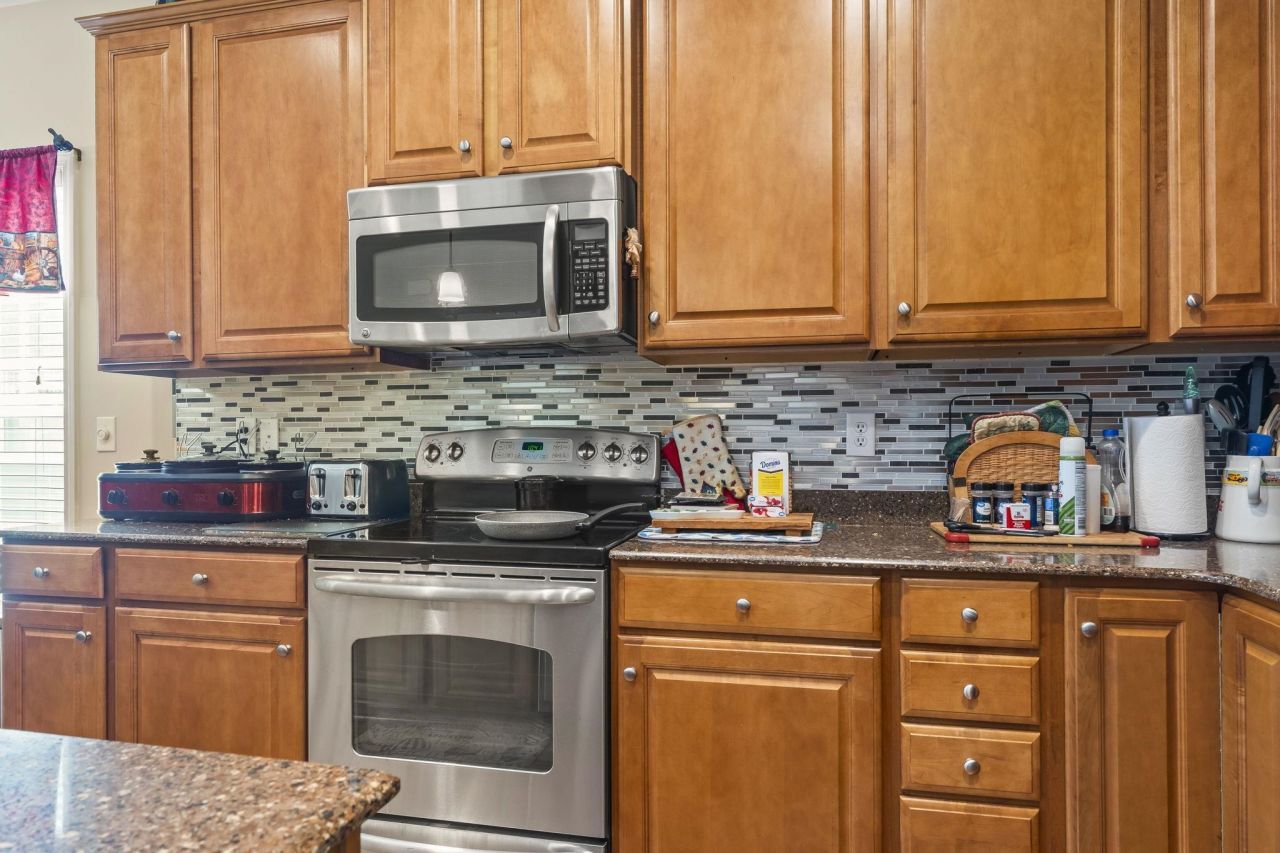 208 Simplicity Dr. Photo 7