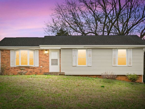 531 Morrison Dr, Clarksville, TN 37042