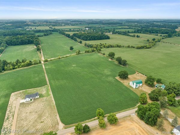 1136 S Nichols Road, Clayton Township, Mi 48473
