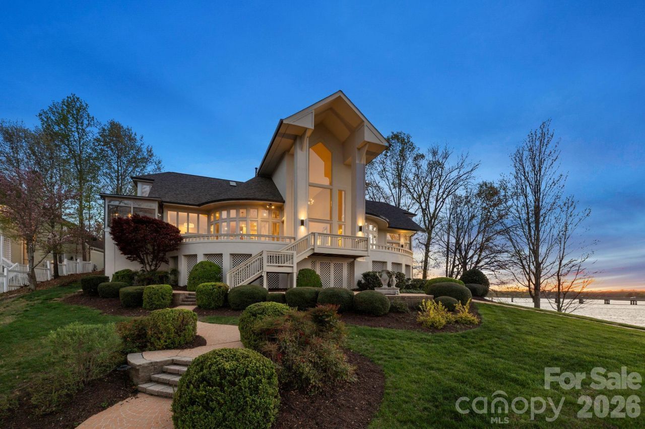 16101 Woolwine Road, Charlotte, NC 28278 Main Photo