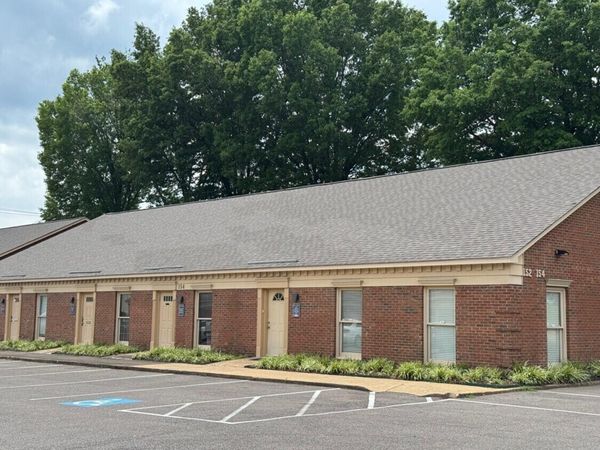 154 Timber Creek Dr, Unit 102, Cordova, TN 38018
