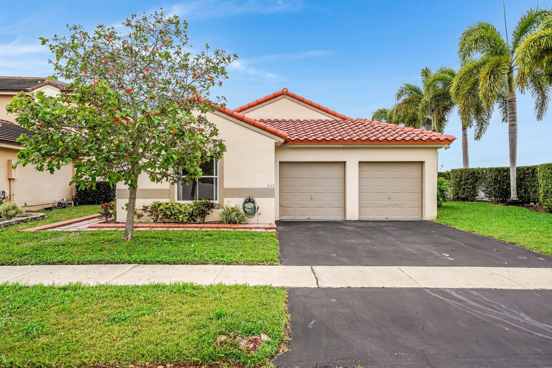 2042 NW 184th Way, Pembroke Pines, FL 33029 Photo