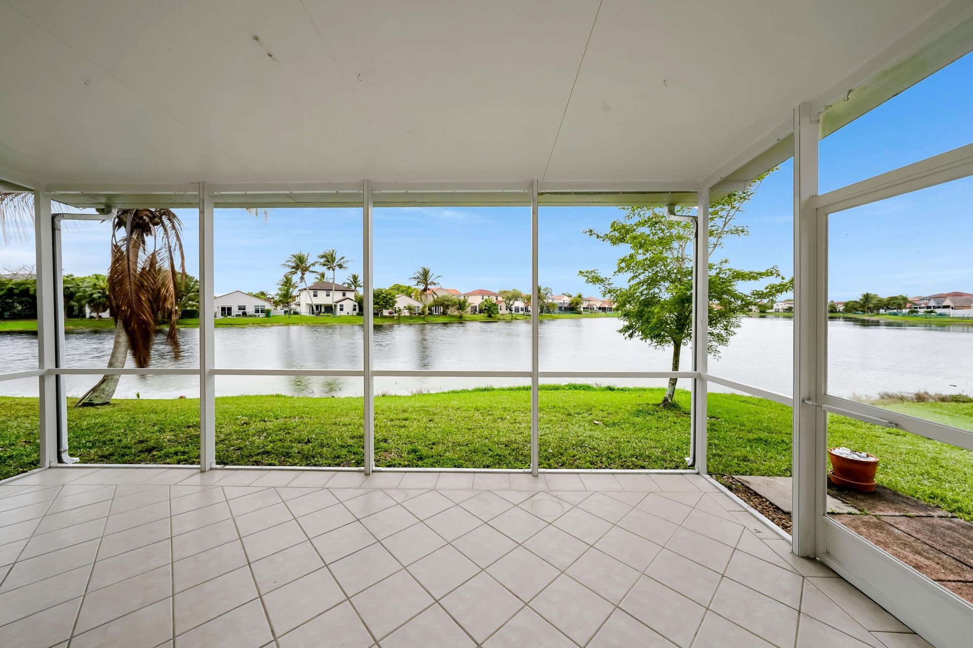 2042 NW 184th Way, Pembroke Pines, FL 33029 Photo