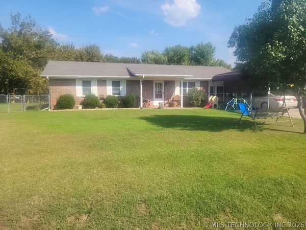 1006 NW 4th , Stigler, OK 74462