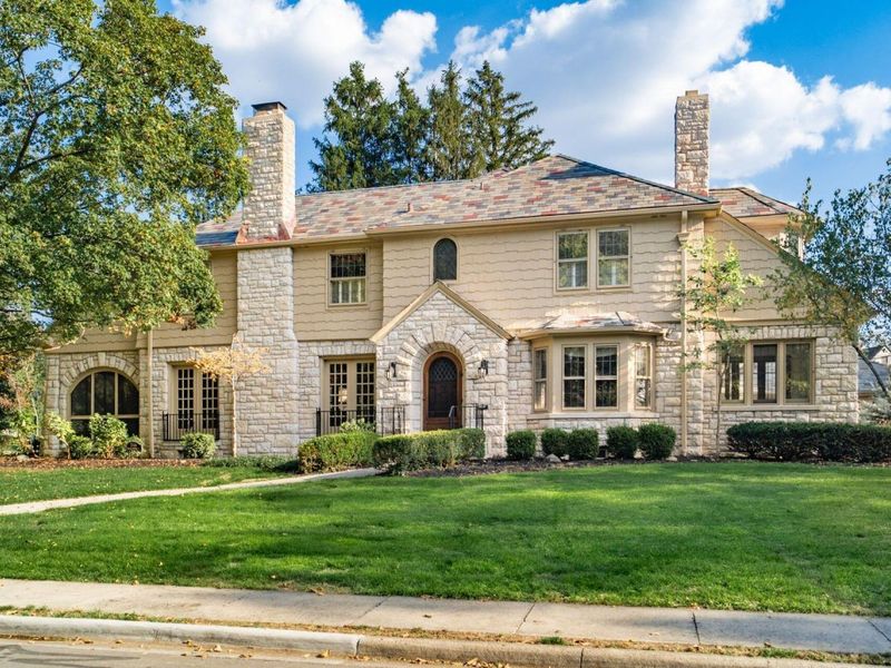 2165 S Parkway Drive , Columbus, OH 43221 Photo 1