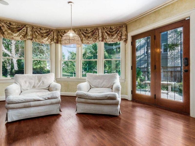 2165 S Parkway Drive , Columbus, OH 43221 Photo 33