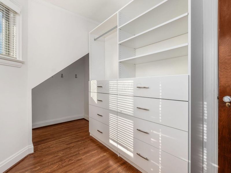 2165 S Parkway Drive , Columbus, OH 43221 Photo 69