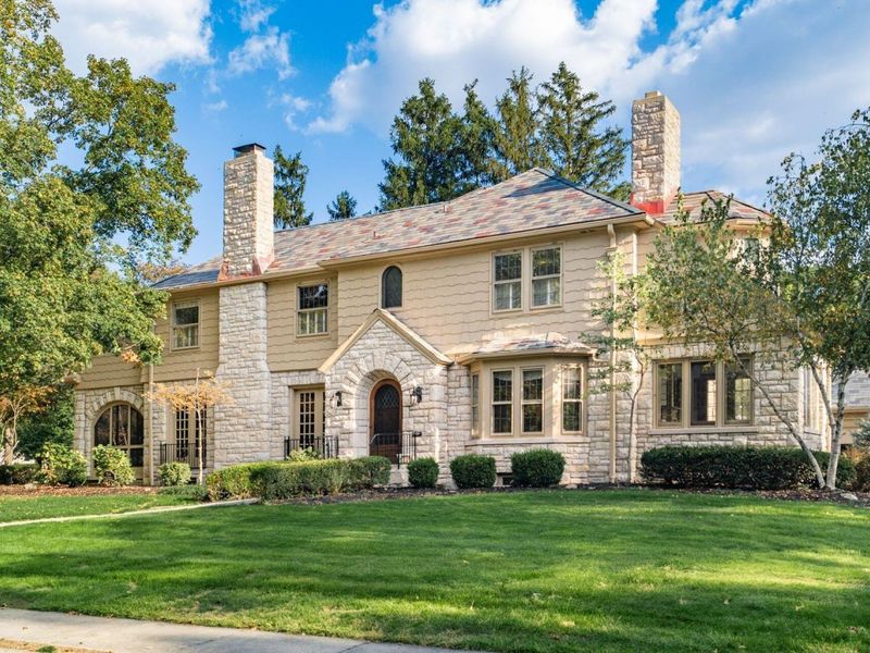 2165 S Parkway Drive , Columbus, OH 43221 Photo 7