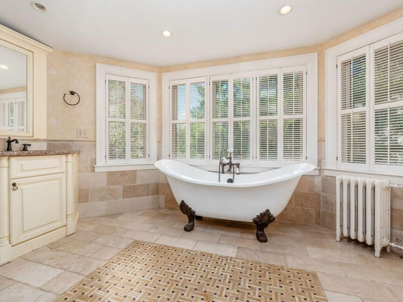 2165 S Parkway Drive , Columbus, OH 43221 Photo 80