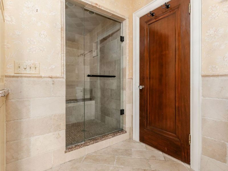 2165 S Parkway Drive , Columbus, OH 43221 Photo 81