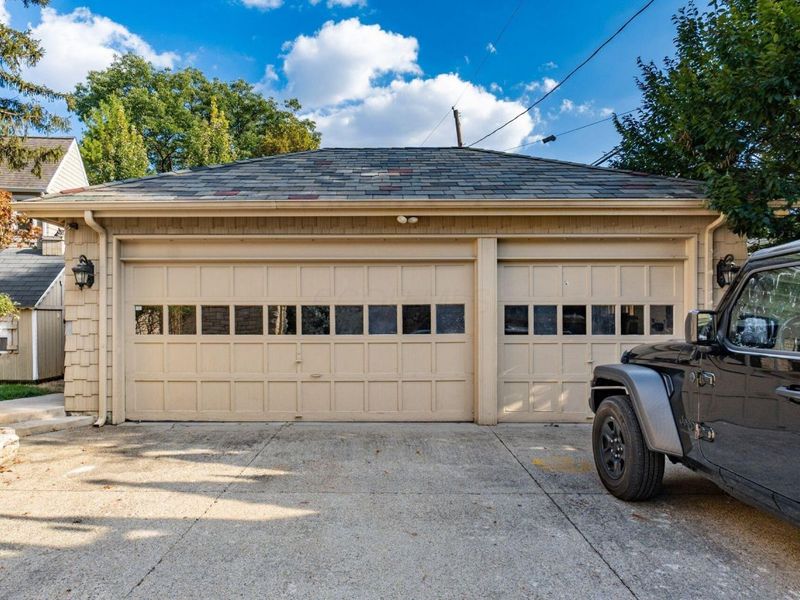 2165 S Parkway Drive , Columbus, OH 43221 Photo 83