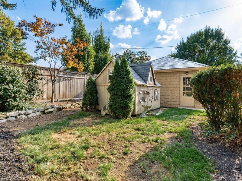 2165 S Parkway Drive , Columbus, OH 43221 Photo 86