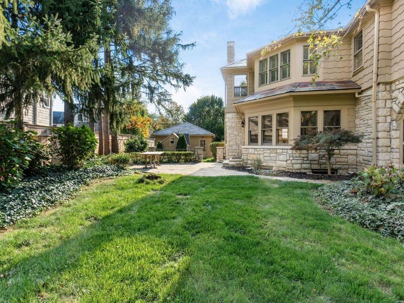 2165 S Parkway Drive , Columbus, OH 43221 Photo 88