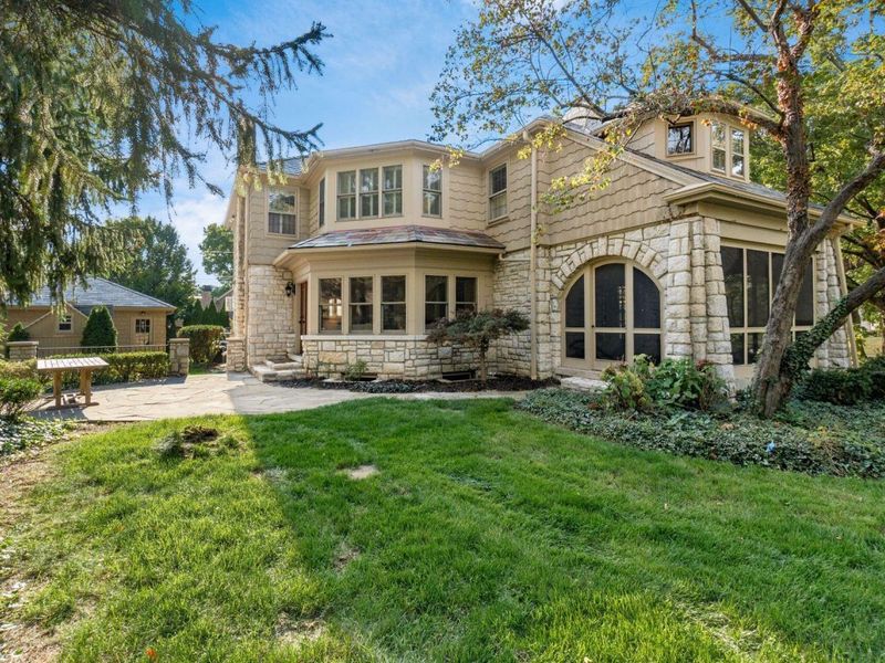 2165 S Parkway Drive , Columbus, OH 43221 Photo 89