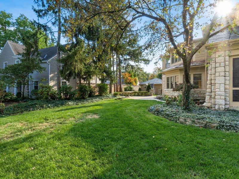 2165 S Parkway Drive , Columbus, OH 43221 Photo 90