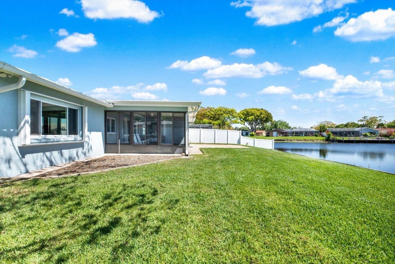 12134 96th Place, Seminole, FL 33772 Photo