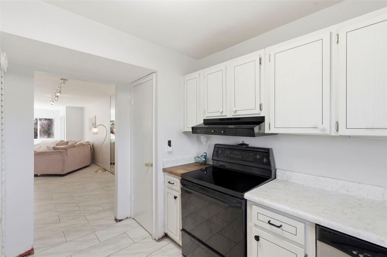 4595 Chancellor Street Ne, Unit 227, Saint Petersburg, FL 33703 Photo