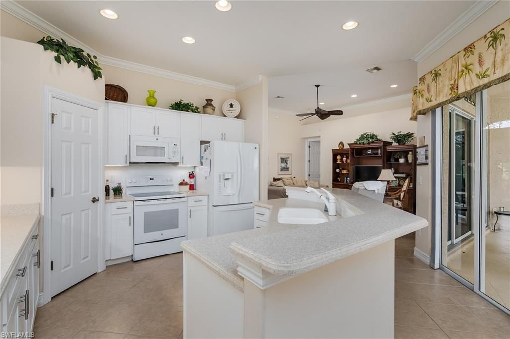 6845 Bent Grass Dr, Naples, FL 34113 Photo