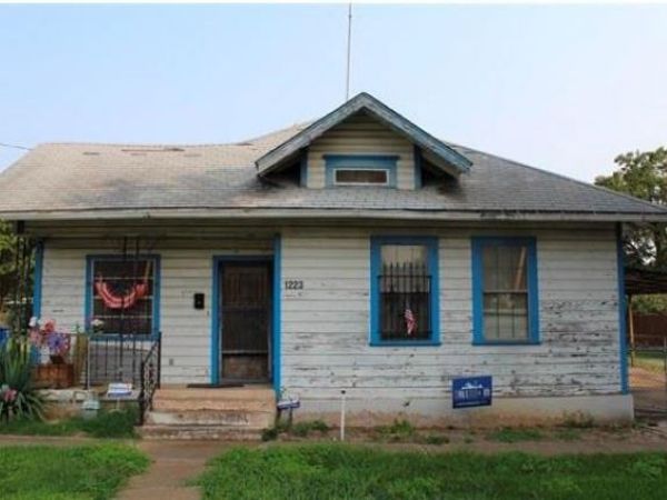 1223 Walmsley Avenue, Dallas, TX 75208