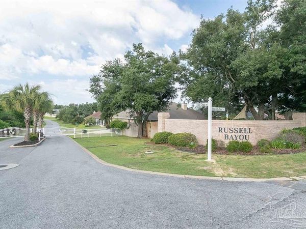 5768 Boca Ciega Blvd, Pensacola, FL 32507