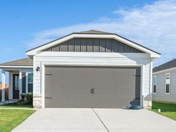 104 Paria CT, Jarrell, TX 76537